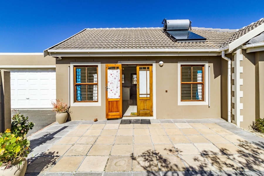 3 Bedroom Property for Sale in Onverwacht Western Cape